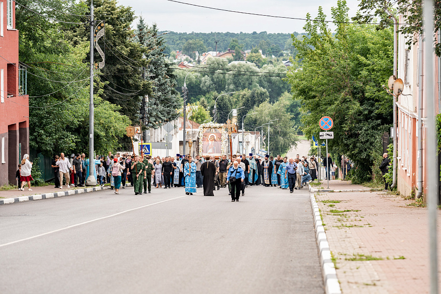 Архиерейское богослужение в соборе Николы Белого города Серпухова